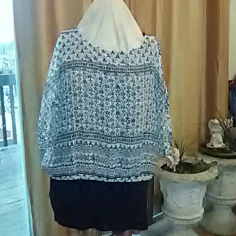 JOSEPH A Black and white slimming🏆🐦 blouse